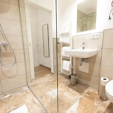 Haus Sunnawind Dreh * Гармиш-Партенкирхен